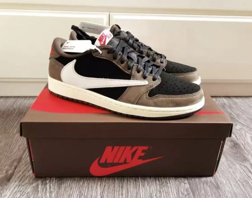 Travis Scott x Air Jordan 1 Low OG TS SP photo review