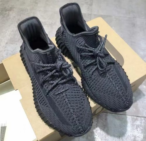 Yeezy350 Boost V2 BLACK photo review