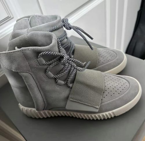 Yeezy Boost750 OG Light Brown photo review