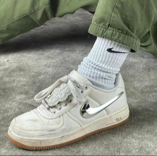 Travis Scott x Nike Air Force 1 Low Sail photo review