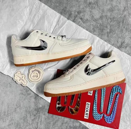 Travis Scott x Nike Air Force 1 Low Sail photo review