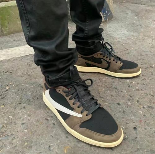 Travis Scott x Air Jordan 1 Low OG TS SP photo review