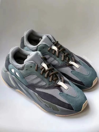 Yeezy700 V1 