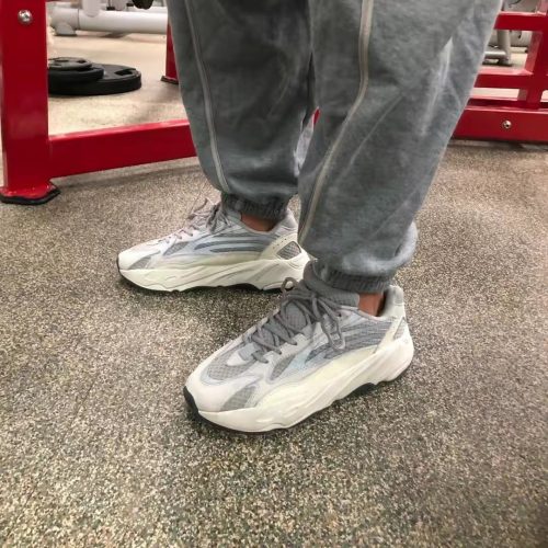 Yeezy700 V2 