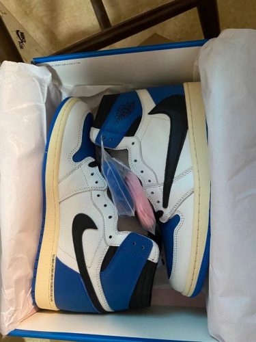 Travis Scott x Fragment x Jordan1 