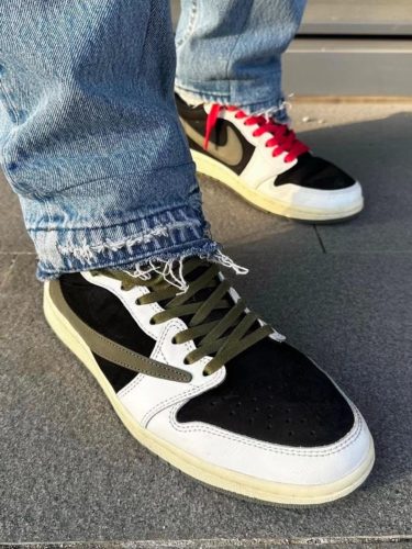 Travis Scott x Jordan1 Low 