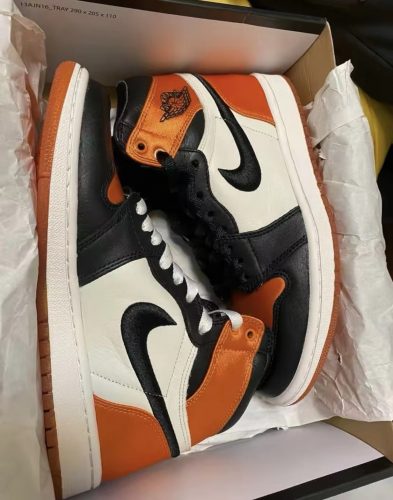 Jordan1 Retro Shattered Backboard photo review