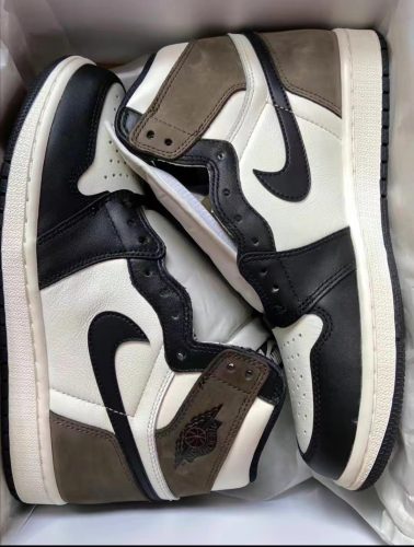 Jordan 1 Retro OG Dark Mocha photo review