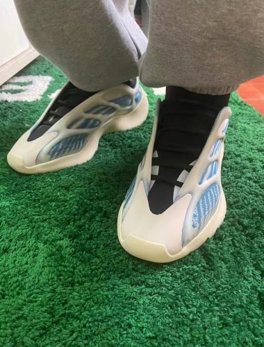 Yeezy700 V3 