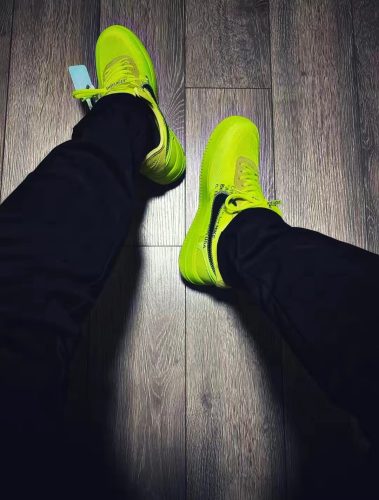 Off-Whiteb x Air Force 1 Part 2 Volt THE TNE photo review