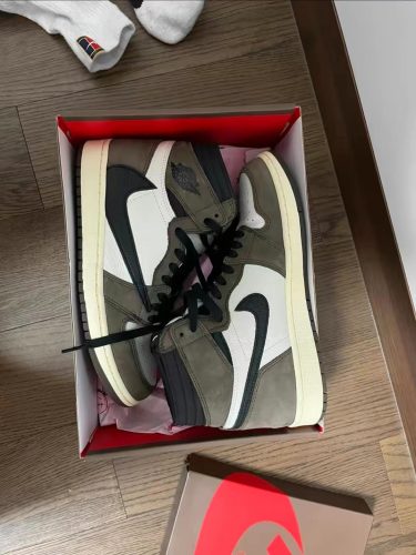 Travis Scott x Air Jordan 1 High OG TS SP photo review