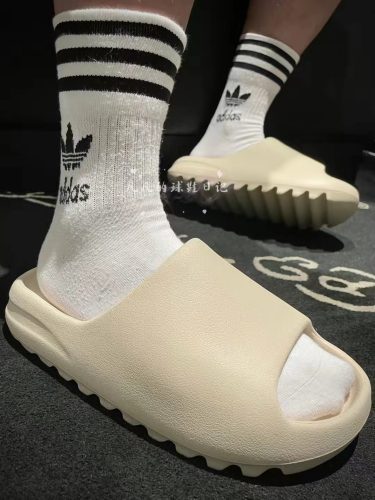 aididas originals Yeezy Slide “Bone” photo review