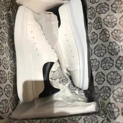 Alexander McQueen Sneaker Dlack Skin photo review